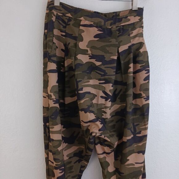 Hot and delicious camo drop crotch Jogger size S - Picture 5 of 7